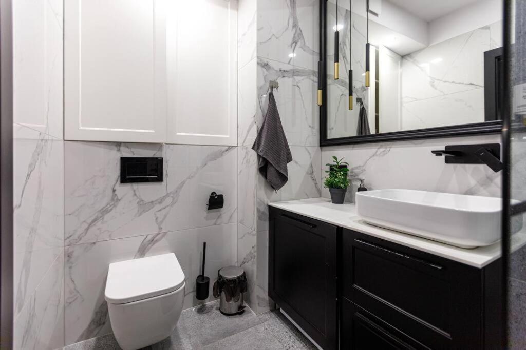 Golden Apartments Wroclaw - Great Location - Cozy And Bright&Janapawla19 외부 사진