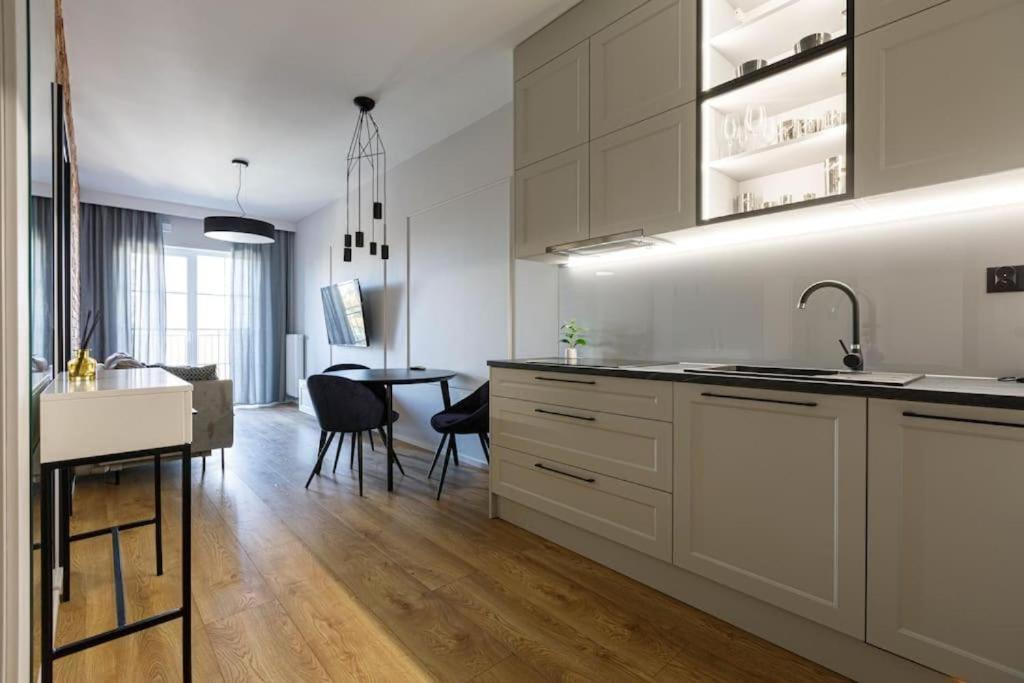Golden Apartments Wroclaw - Great Location - Cozy And Bright&Janapawla19 외부 사진